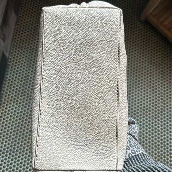 Kate Spade hobo bag light tan / cream - Picture 5 of 9